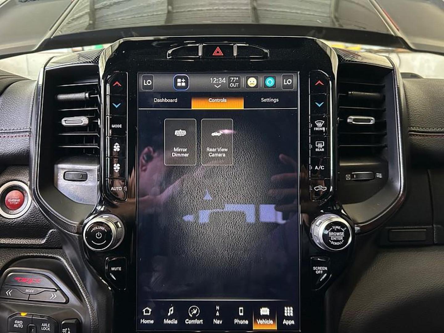 2022 BLACK Ram 1500 4WD (1C6SRFU91NN) with an V8 HEMI 6.2 Liter engine, Automatic 8-Spd transmission, located at 412 Auto Vista Drive, Palmdale, CA, 93551, (661) 945-0620, 34.592636, -118.136681 - Photo#23