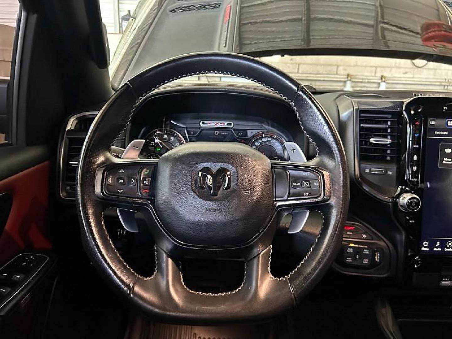2022 BLACK Ram 1500 4WD (1C6SRFU91NN) with an V8 HEMI 6.2 Liter engine, Automatic 8-Spd transmission, located at 412 Auto Vista Drive, Palmdale, CA, 93551, (661) 945-0620, 34.592636, -118.136681 - Photo#24