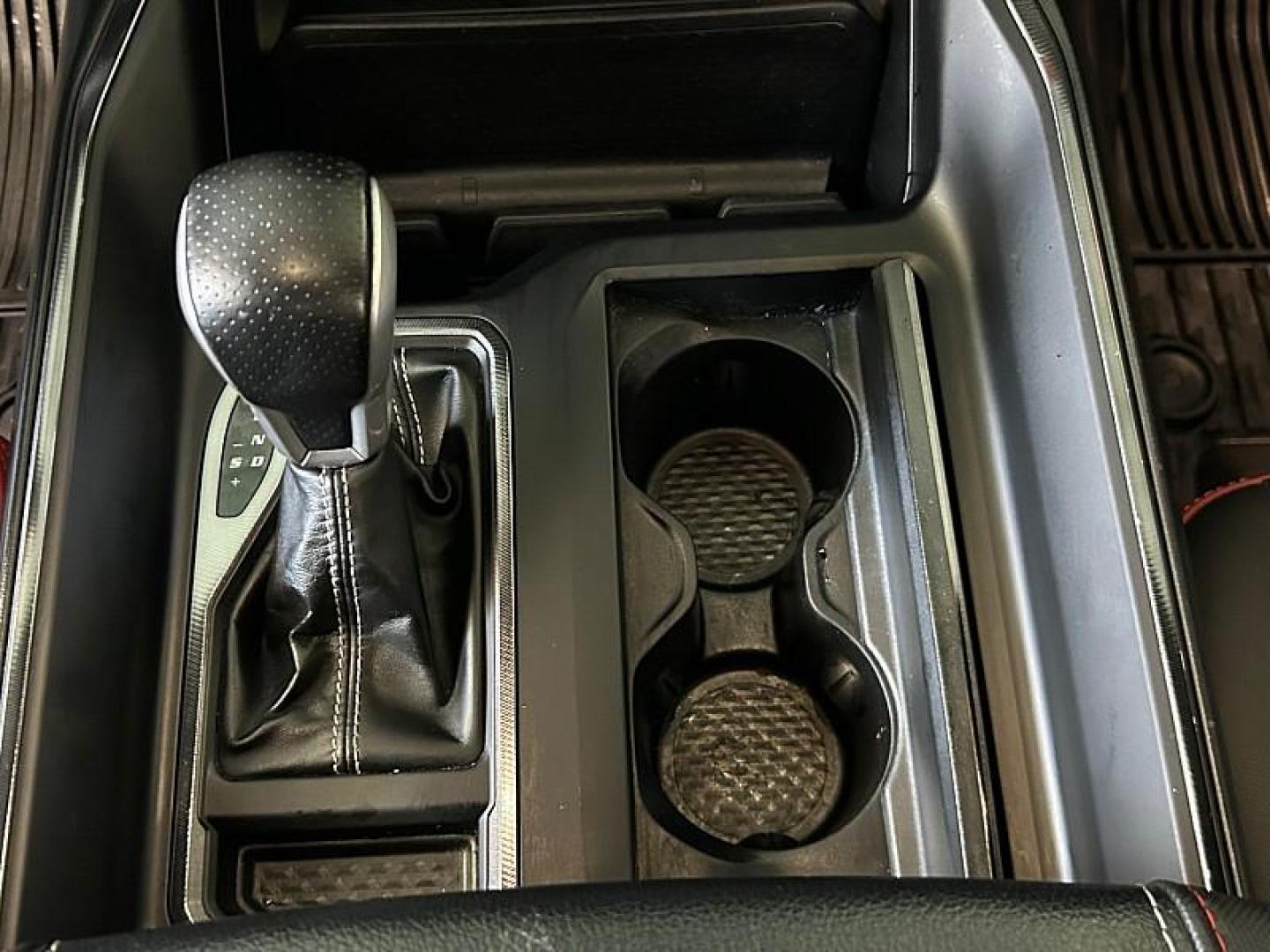 2022 BLACK Ram 1500 4WD (1C6SRFU91NN) with an V8 HEMI 6.2 Liter engine, Automatic 8-Spd transmission, located at 412 Auto Vista Drive, Palmdale, CA, 93551, (661) 945-0620, 34.592636, -118.136681 - Photo#29