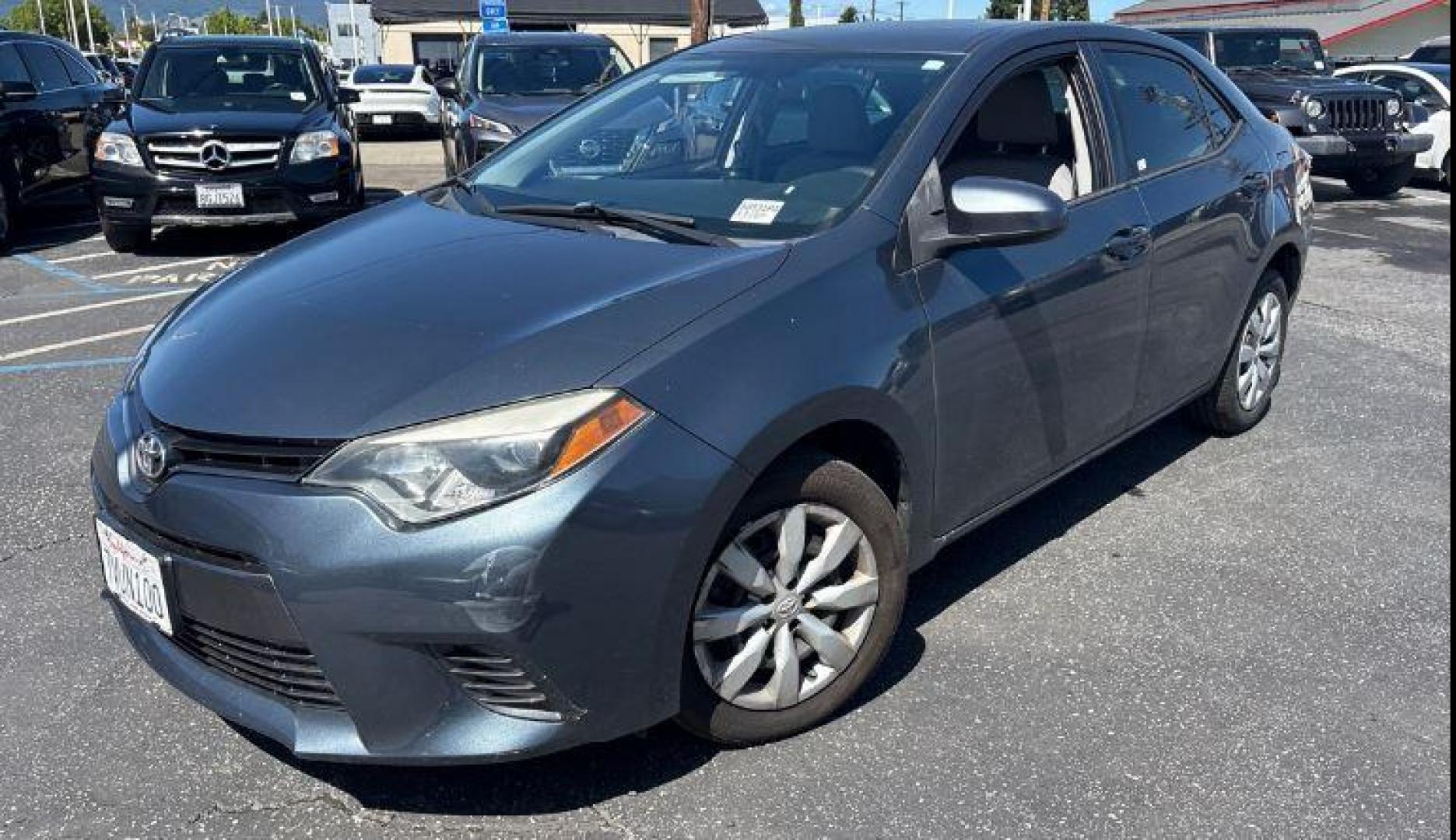 2016 BLUE Toyota Corolla (5YFBURHE5GP) with an 4-Cyl 1.8 Liter engine, Automatic CVTi-S transmission, located at 412 Auto Vista Drive, Palmdale, CA, 93551, (661) 945-0620, 34.592636, -118.136681 - Photo#0
