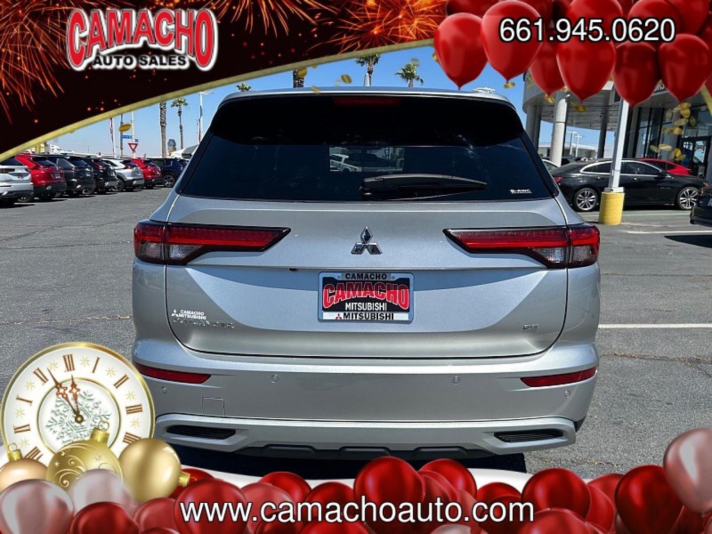 2024 SILVER Mitsubishi Outlander (JA4J4VA88RZ) with an 4-Cyl 2.5 Liter engine, Automatic CVT transmission, located at 412 Auto Vista Drive, Palmdale, CA, 93551, (661) 945-0620, 34.592636, -118.136681 - Photo#2