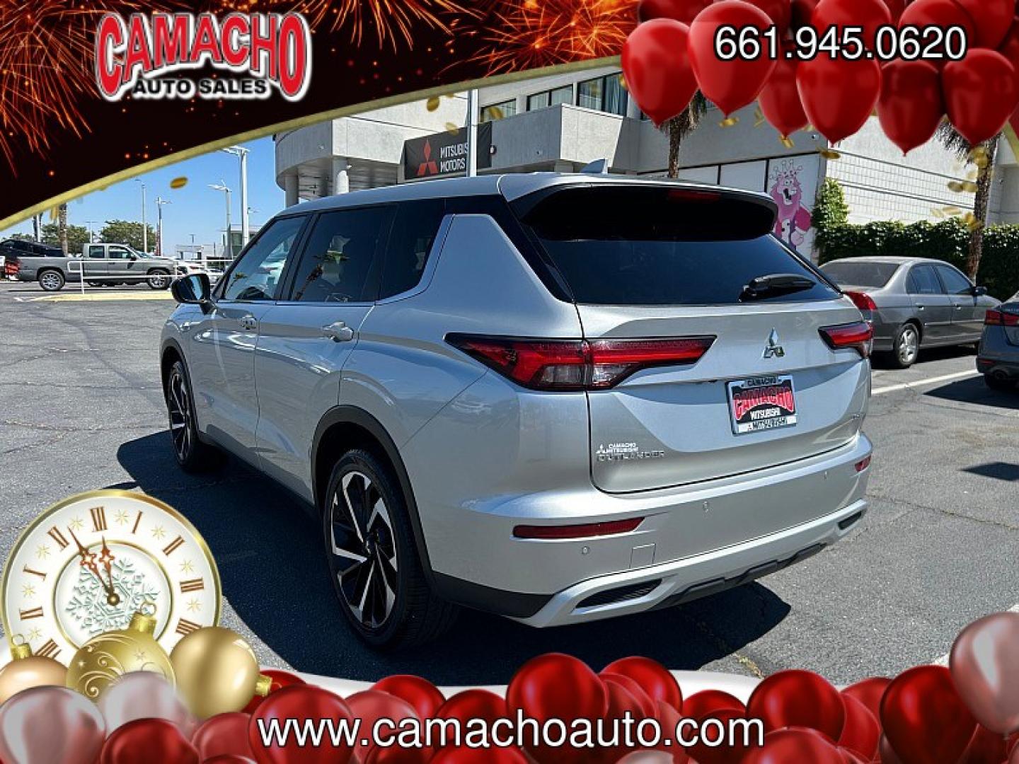 2024 SILVER Mitsubishi Outlander (JA4J4VA88RZ) with an 4-Cyl 2.5 Liter engine, Automatic CVT transmission, located at 412 Auto Vista Drive, Palmdale, CA, 93551, (661) 945-0620, 34.592636, -118.136681 - Photo#3