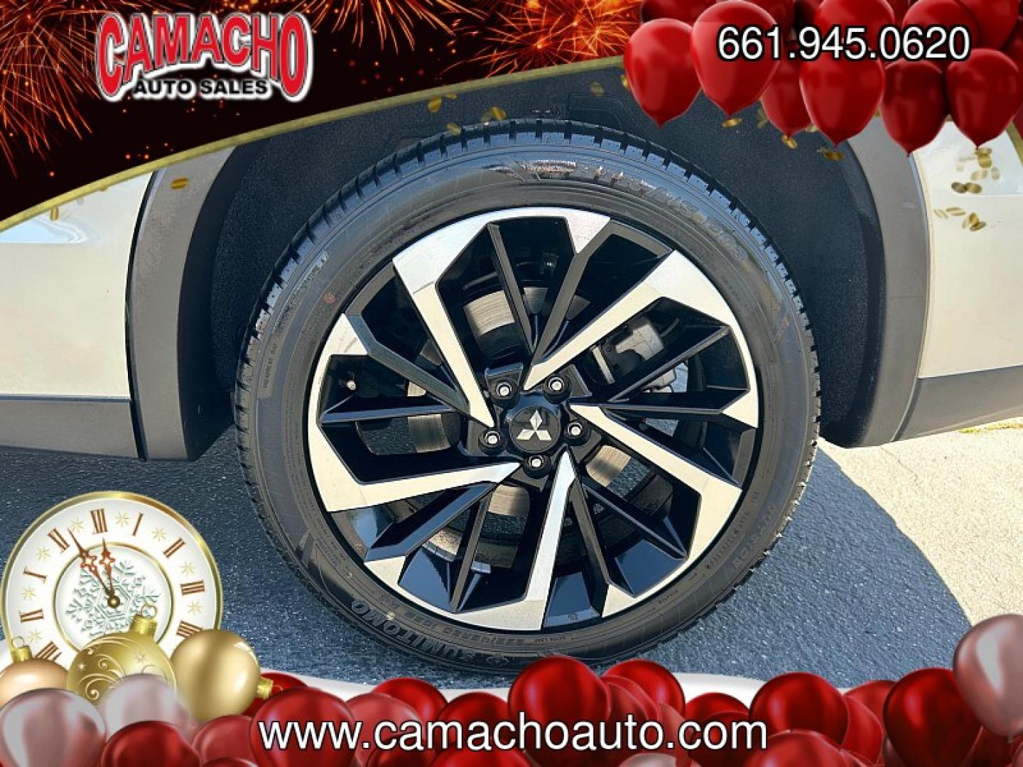 2024 SILVER Mitsubishi Outlander (JA4J4VA88RZ) with an 4-Cyl 2.5 Liter engine, Automatic CVT transmission, located at 412 Auto Vista Drive, Palmdale, CA, 93551, (661) 945-0620, 34.592636, -118.136681 - Photo#15