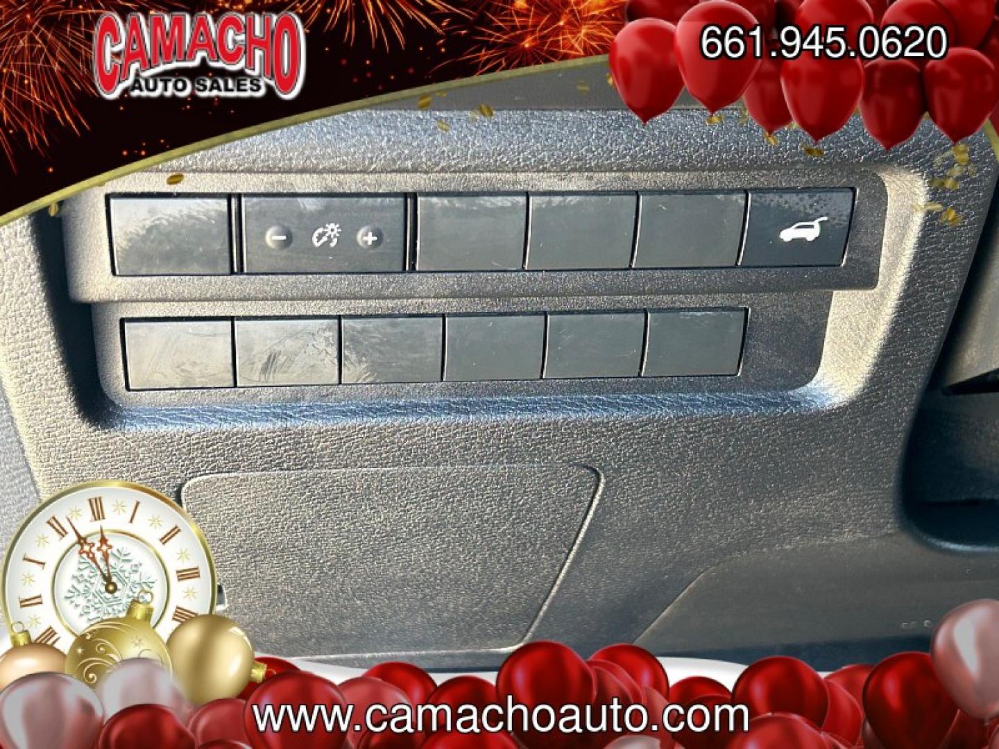 2024 SILVER Mitsubishi Outlander (JA4J4VA88RZ) with an 4-Cyl 2.5 Liter engine, Automatic CVT transmission, located at 412 Auto Vista Drive, Palmdale, CA, 93551, (661) 945-0620, 34.592636, -118.136681 - Photo#29