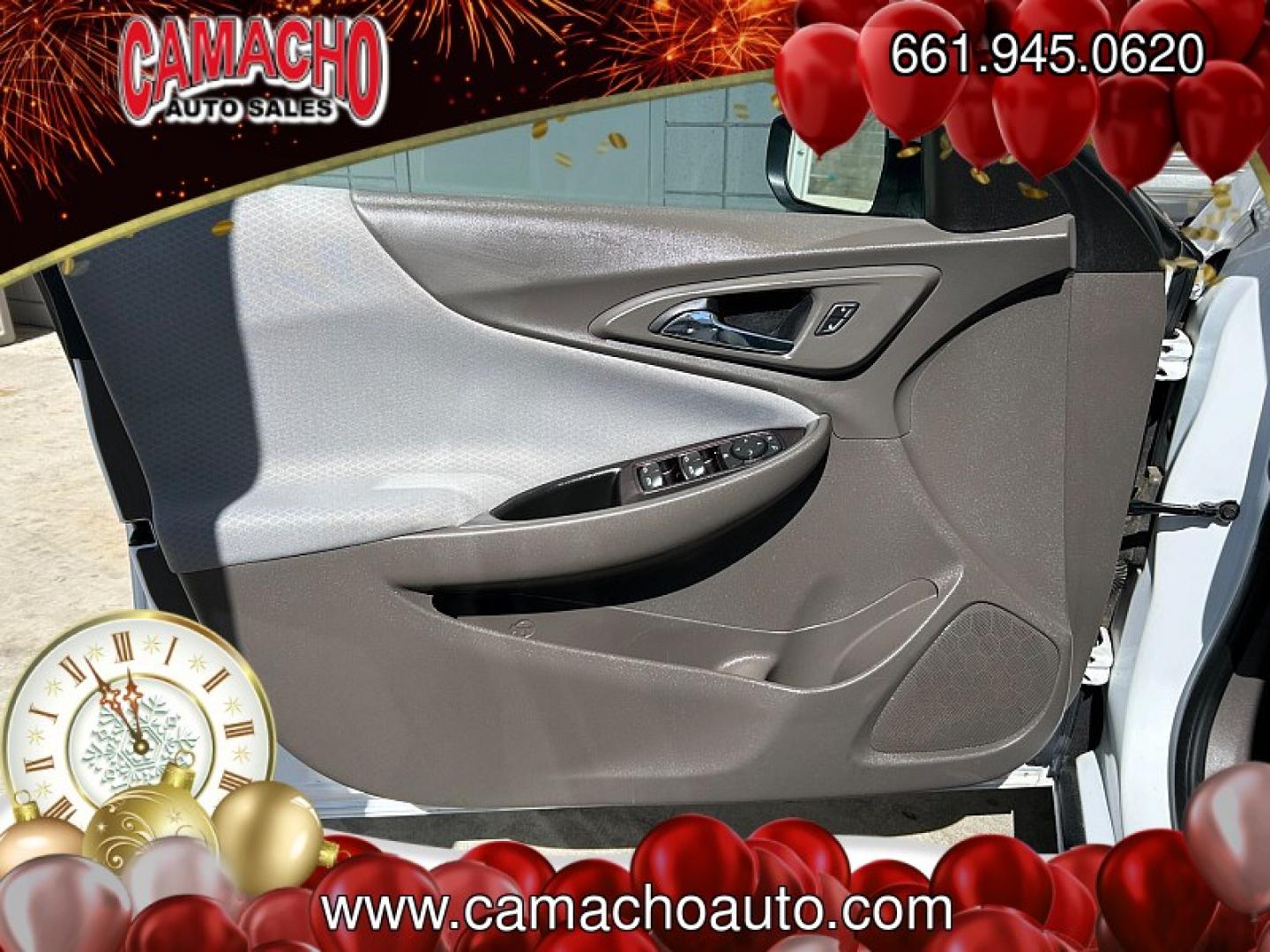 2018 WHITE Chevrolet Malibu (1G1ZC5ST4JF) with an 4-Cyl Turbo 1.5 Liter engine, Automatic 6-Spd transmission, located at 412 Auto Vista Drive, Palmdale, CA, 93551, (661) 945-0620, 34.592636, -118.136681- Photo#16