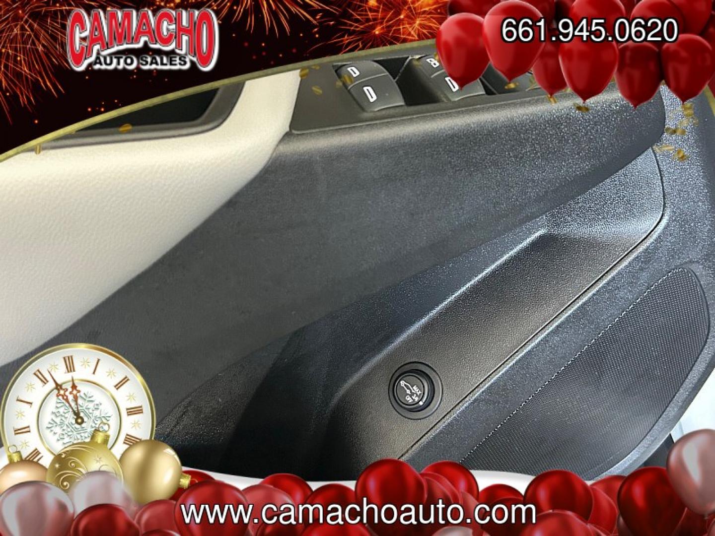 2024 WHITE Chevrolet Equinox (3GNAXUEG8RL) with an 4-Cyl Turbo 1.5 Liter engine, Automatic 6-Spd w/Overdrive transmission, located at 412 Auto Vista Drive, Palmdale, CA, 93551, (661) 945-0620, 34.592636, -118.136681- Photo#30