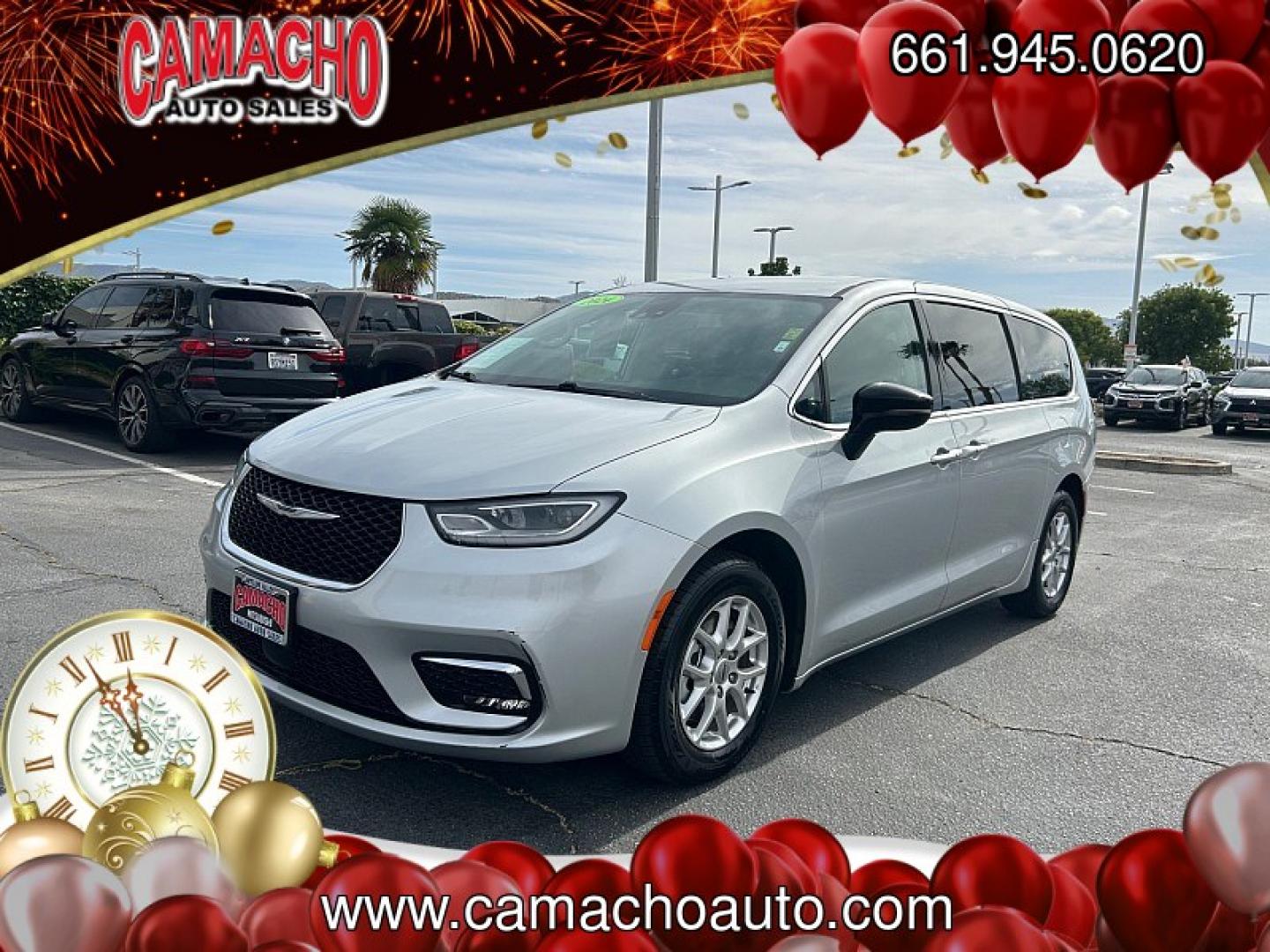 2024 WHITE Chrysler Pacifica (2C4RC1BG0RR) with an V6 3.6 Liter engine, Automatic 9-Spd transmission, located at 412 Auto Vista Drive, Palmdale, CA, 93551, (661) 945-0620, 34.592636, -118.136681- Photo#2