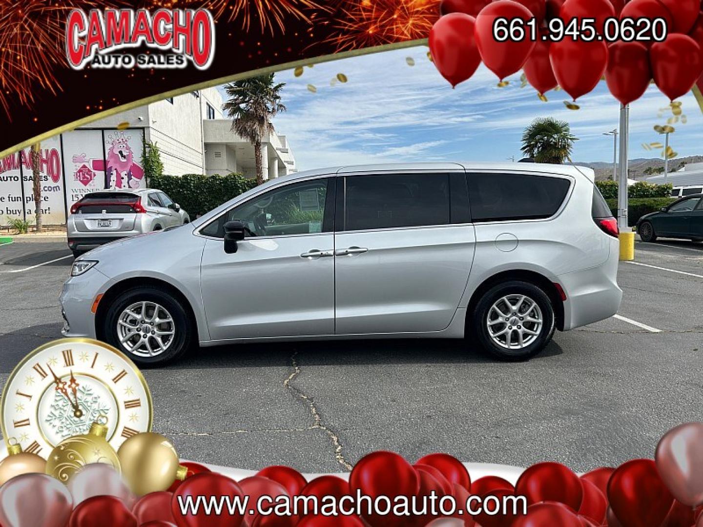 2024 WHITE Chrysler Pacifica (2C4RC1BG0RR) with an V6 3.6 Liter engine, Automatic 9-Spd transmission, located at 412 Auto Vista Drive, Palmdale, CA, 93551, (661) 945-0620, 34.592636, -118.136681- Photo#3