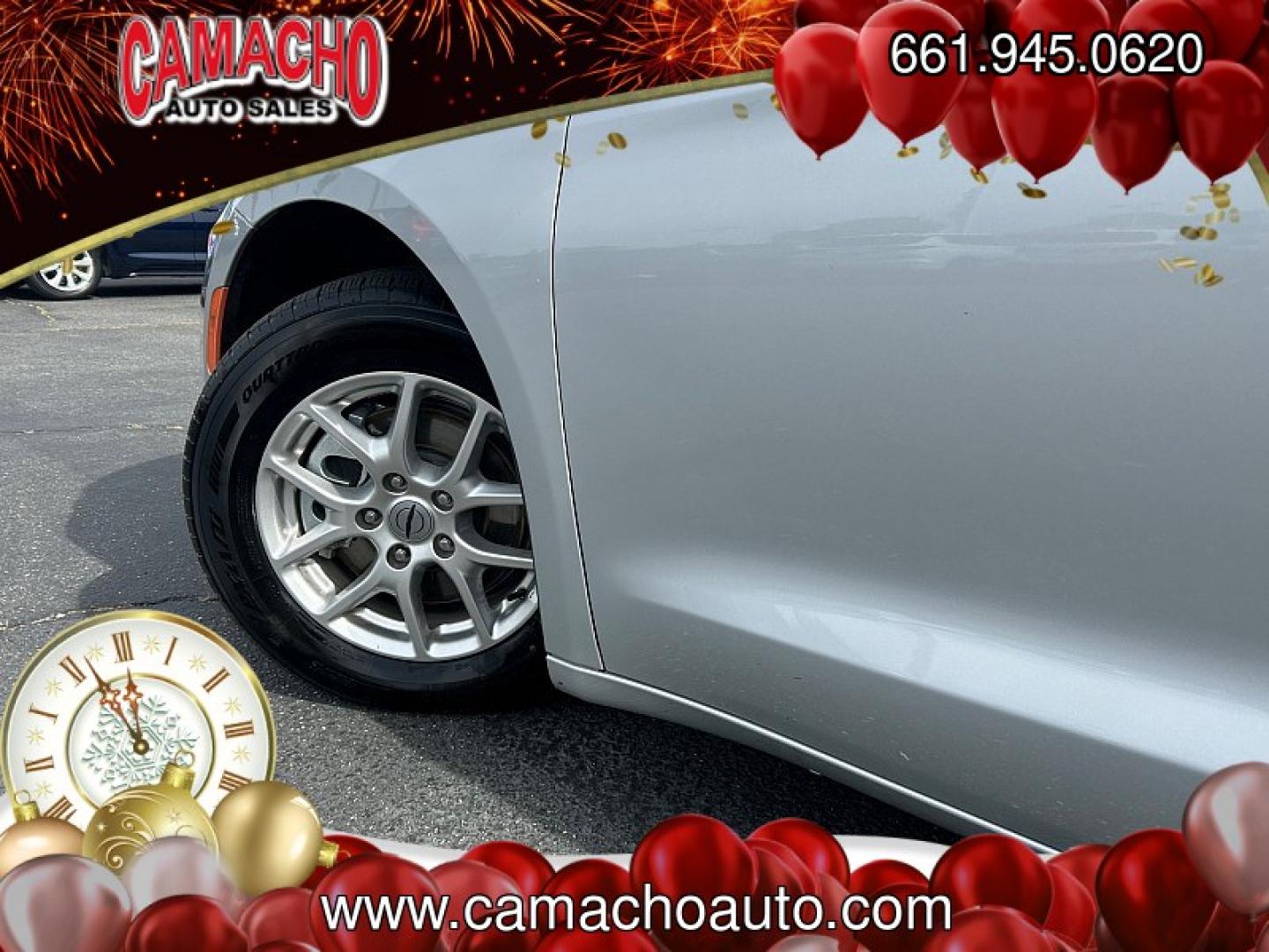 2024 WHITE Chrysler Pacifica (2C4RC1BG0RR) with an V6 3.6 Liter engine, Automatic 9-Spd transmission, located at 412 Auto Vista Drive, Palmdale, CA, 93551, (661) 945-0620, 34.592636, -118.136681- Photo#10