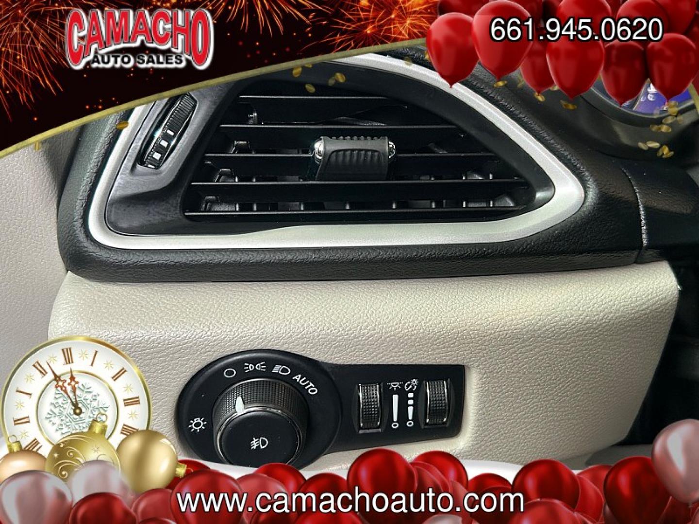 2024 WHITE Chrysler Pacifica (2C4RC1BG0RR) with an V6 3.6 Liter engine, Automatic 9-Spd transmission, located at 412 Auto Vista Drive, Palmdale, CA, 93551, (661) 945-0620, 34.592636, -118.136681- Photo#25