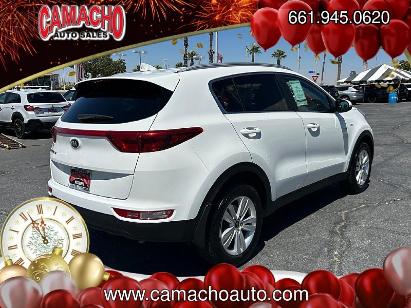 2018 White Kia Sportage (KNDPMCAC9J7) with an 4-Cyl GDI 2.4 Liter engine, Automatic 6-Spd w/Overdrive and Sportmatic transmission, located at 412 Auto Vista Drive, Palmdale, CA, 93551, (661) 945-0620, 34.592636, -118.136681- Photo#4