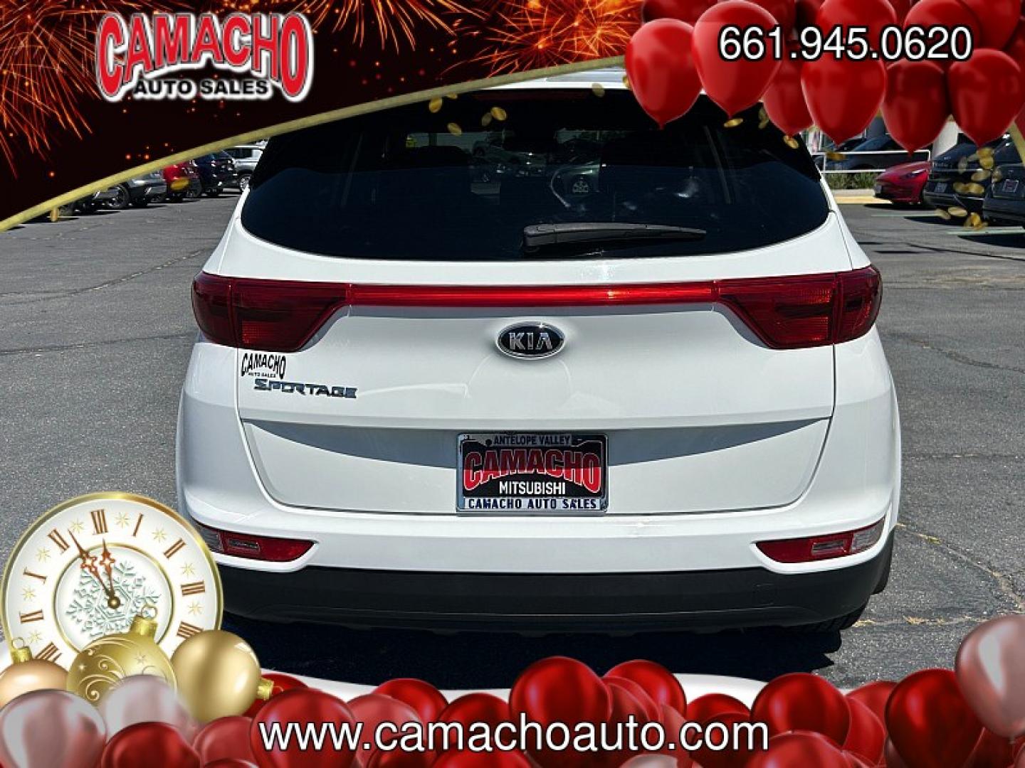 2018 White Kia Sportage (KNDPMCAC9J7) with an 4-Cyl GDI 2.4 Liter engine, Automatic 6-Spd w/Overdrive and Sportmatic transmission, located at 412 Auto Vista Drive, Palmdale, CA, 93551, (661) 945-0620, 34.592636, -118.136681- Photo#5