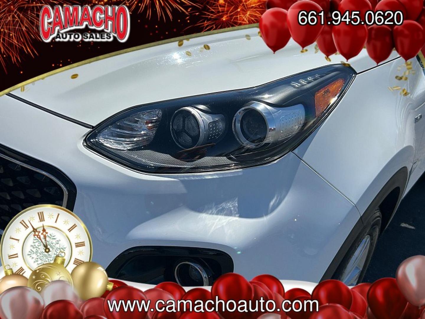 2018 White Kia Sportage (KNDPMCAC9J7) with an 4-Cyl GDI 2.4 Liter engine, Automatic 6-Spd w/Overdrive and Sportmatic transmission, located at 412 Auto Vista Drive, Palmdale, CA, 93551, (661) 945-0620, 34.592636, -118.136681- Photo#13