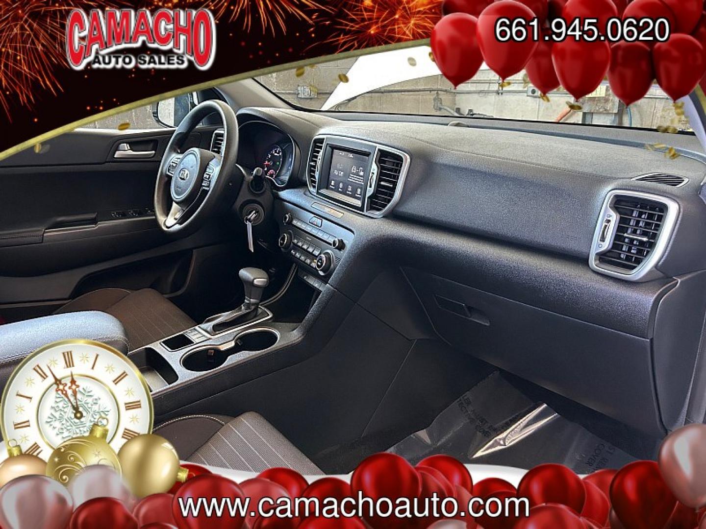 2018 White Kia Sportage (KNDPMCAC9J7) with an 4-Cyl GDI 2.4 Liter engine, Automatic 6-Spd w/Overdrive and Sportmatic transmission, located at 412 Auto Vista Drive, Palmdale, CA, 93551, (661) 945-0620, 34.592636, -118.136681- Photo#27