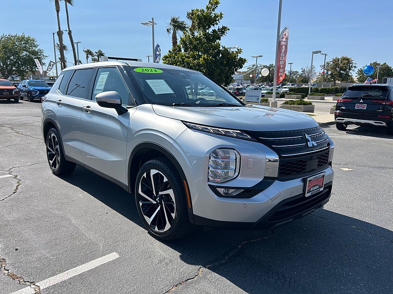 photo of 2024 Mitsubishi Outlander