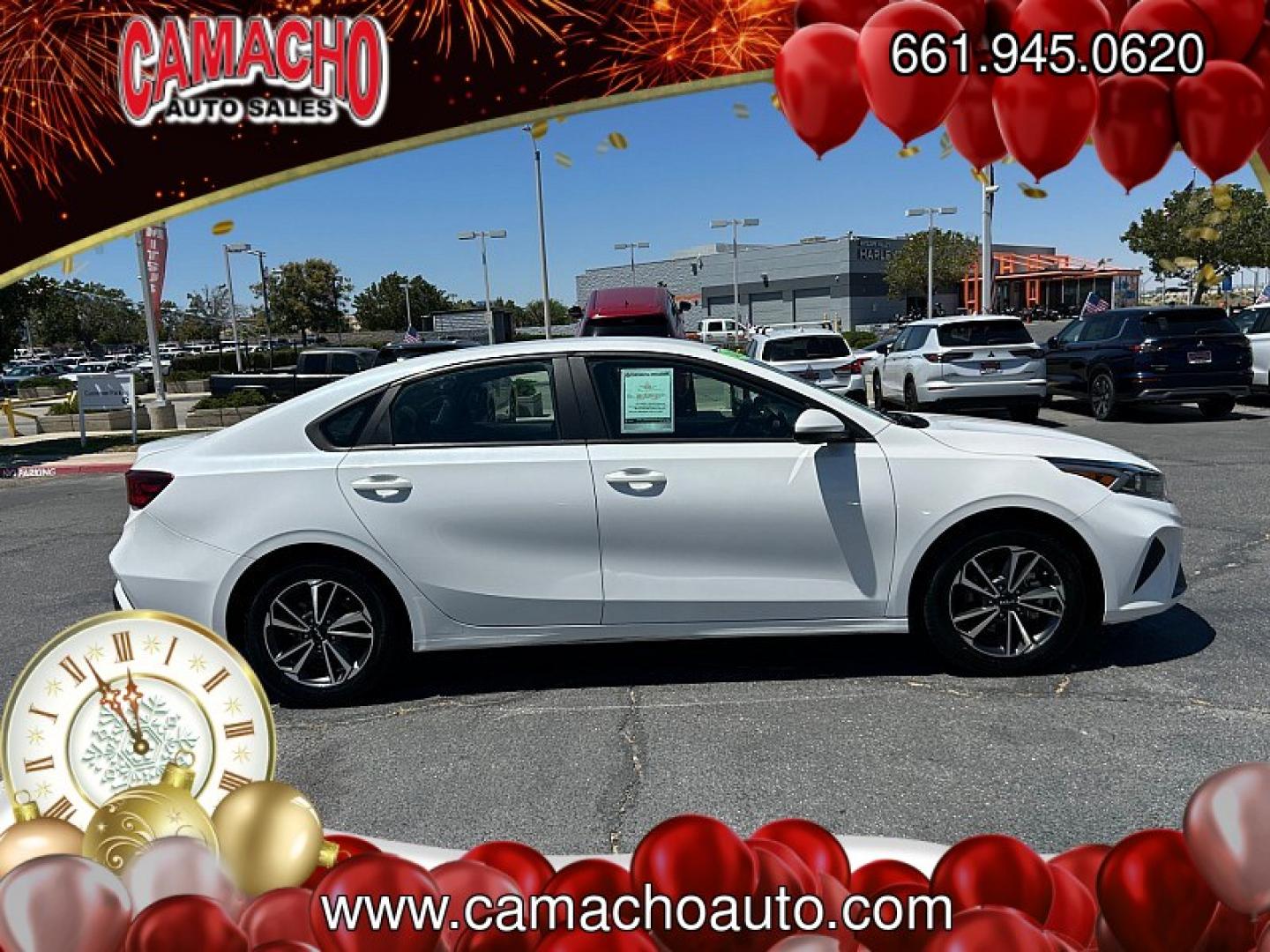 2023 White Kia Forte (3KPF24AD2PE) with an 4-Cyl 2.0 Liter engine, Automatic IVT transmission, located at 412 Auto Vista Drive, Palmdale, CA, 93551, (661) 945-0620, 34.592636, -118.136681- Photo#3