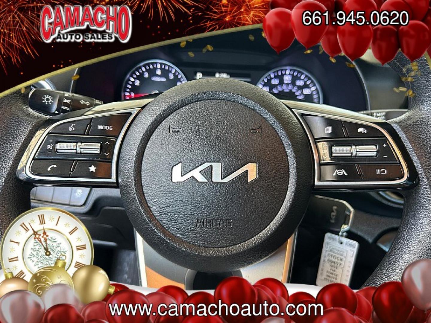2023 White Kia Forte (3KPF24AD2PE) with an 4-Cyl 2.0 Liter engine, Automatic IVT transmission, located at 412 Auto Vista Drive, Palmdale, CA, 93551, (661) 945-0620, 34.592636, -118.136681- Photo#19