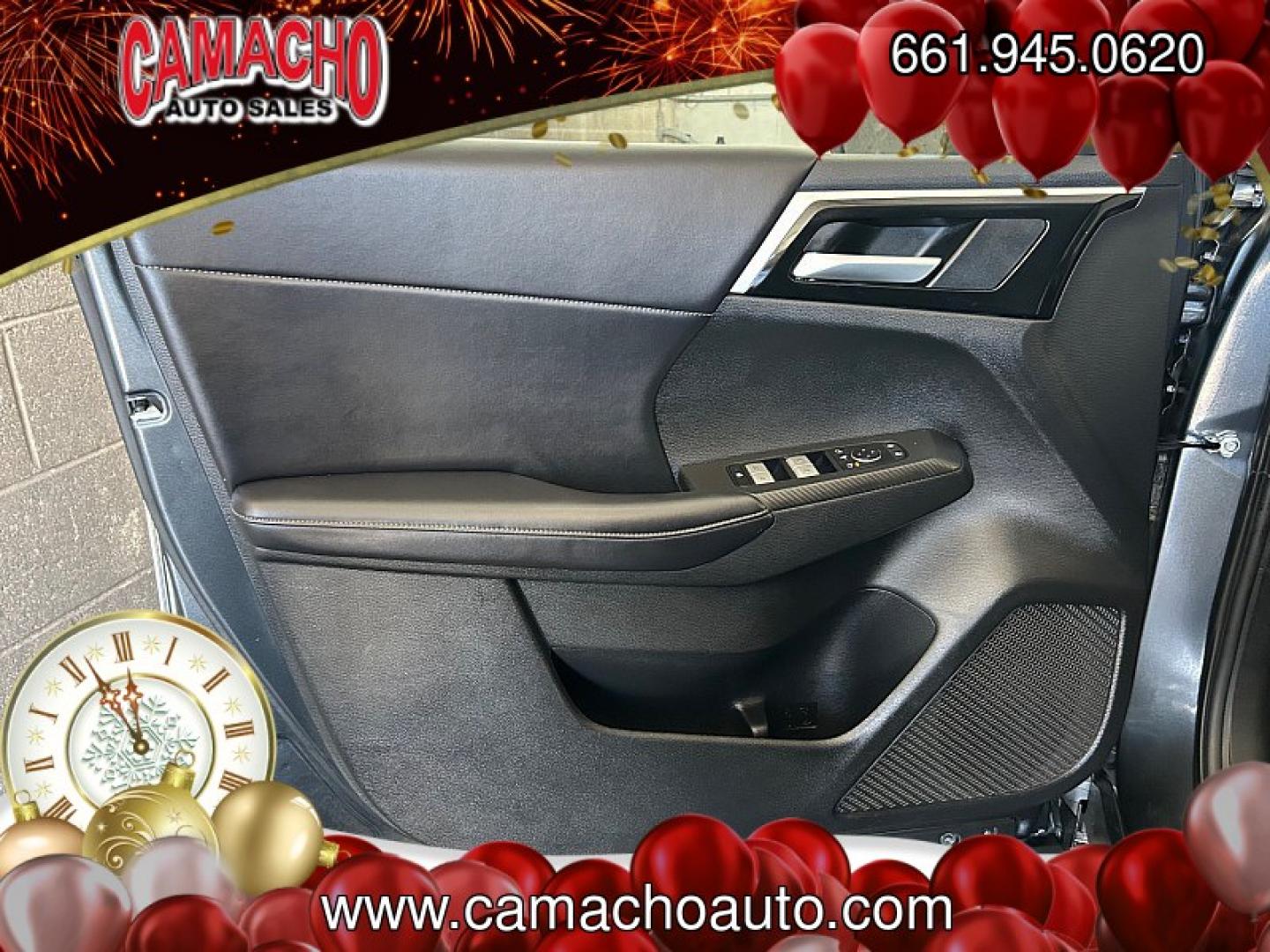 2024 Silver Mitsubishi Outlander (JA4J3VA83RZ) with an 4-Cyl 2.5 Liter engine, Automatic CVT transmission, located at 412 Auto Vista Drive, Palmdale, CA, 93551, (661) 945-0620, 34.592636, -118.136681- Photo#16
