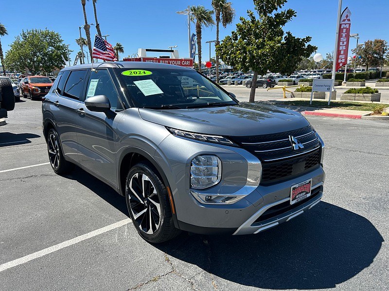 photo of 2024 Mitsubishi Outlander 