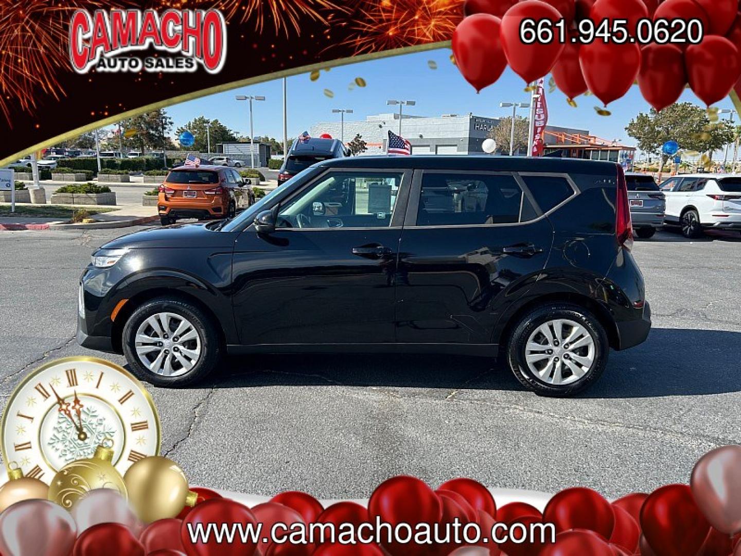 2020 Black Kia Soul (KNDJ23AU6L7) with an 4-Cyl 2.0 Liter engine, Automatic i-VT transmission, located at 412 Auto Vista Drive, Palmdale, CA, 93551, (661) 945-0620, 34.592636, -118.136681- Photo#3