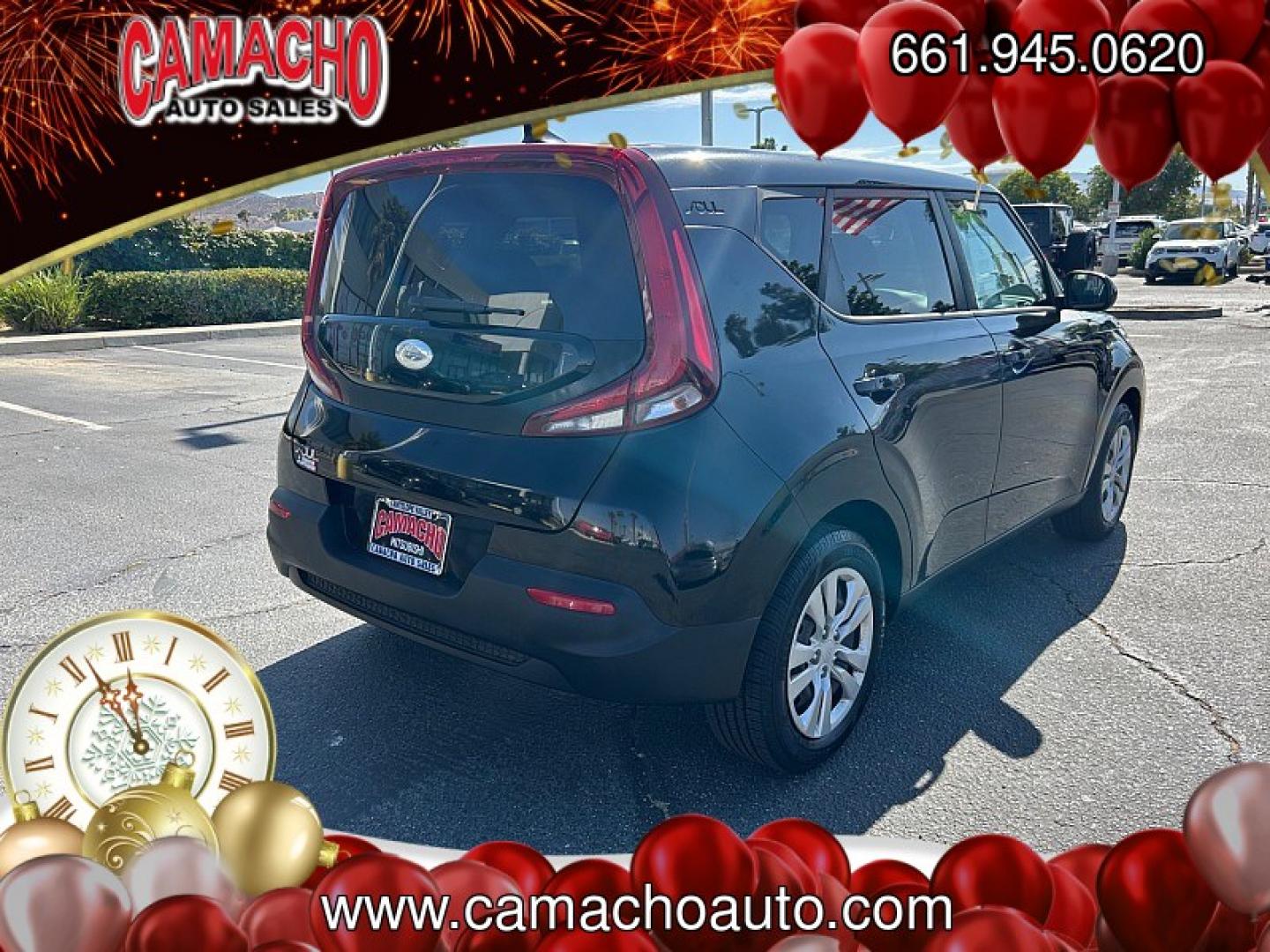 2020 Black Kia Soul (KNDJ23AU6L7) with an 4-Cyl 2.0 Liter engine, Automatic i-VT transmission, located at 412 Auto Vista Drive, Palmdale, CA, 93551, (661) 945-0620, 34.592636, -118.136681- Photo#6