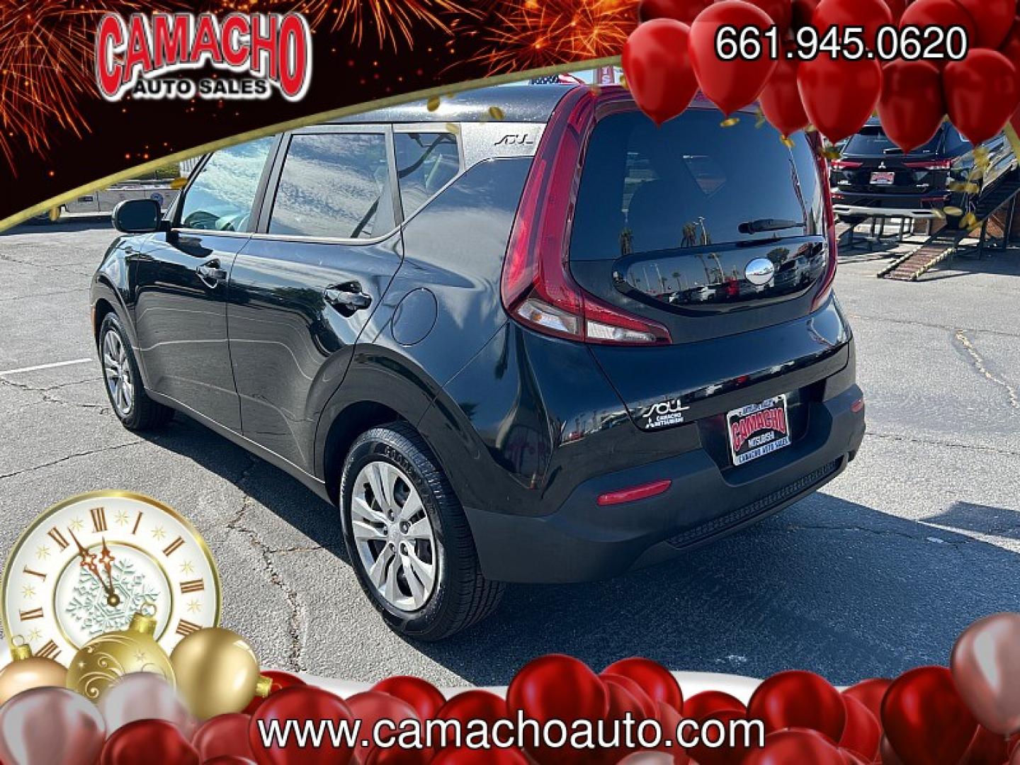 2020 Black Kia Soul (KNDJ23AU6L7) with an 4-Cyl 2.0 Liter engine, Automatic i-VT transmission, located at 412 Auto Vista Drive, Palmdale, CA, 93551, (661) 945-0620, 34.592636, -118.136681- Photo#8