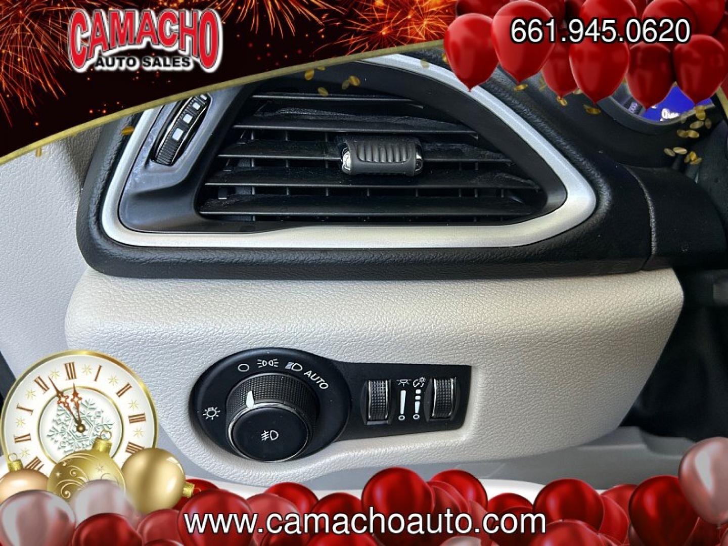 2023 White Chrysler Pacifica (2C4RC1BGXPR) with an V6 3.6 Liter engine, Automatic 9-Spd transmission, located at 412 Auto Vista Drive, Palmdale, CA, 93551, (661) 945-0620, 34.592636, -118.136681- Photo#19