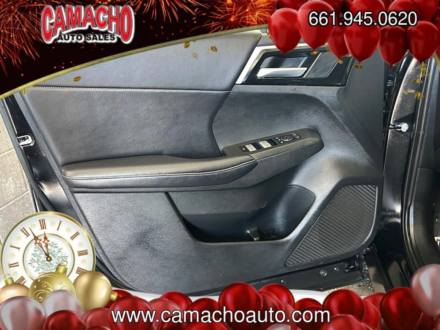 2024 Black Mitsubishi Outlander (JA4J3VA80RZ) with an 4-Cyl 2.5 Liter engine, Automatic CVT transmission, located at 412 Auto Vista Drive, Palmdale, CA, 93551, (661) 945-0620, 34.592636, -118.136681- Photo#16