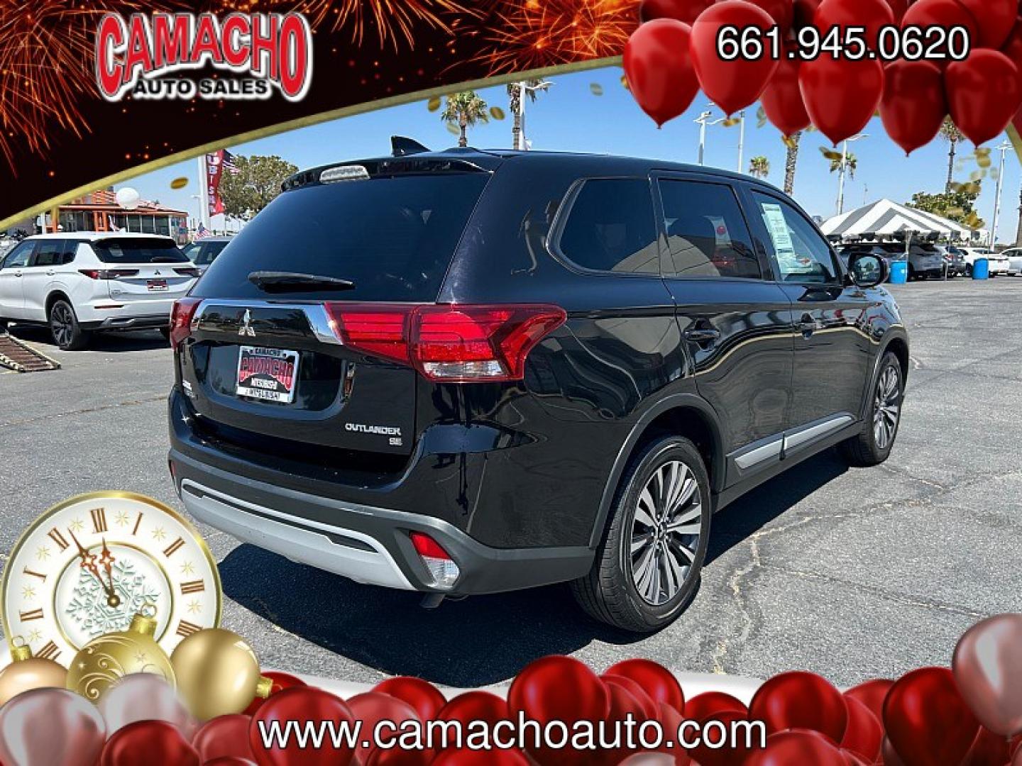 2019 Black Mitsubishi Outlander (JA4AD3A3XKZ) with an 4-Cyl 2.4 Liter engine, Automatic CVT transmission, located at 412 Auto Vista Drive, Palmdale, CA, 93551, (661) 945-0620, 34.592636, -118.136681- Photo#3
