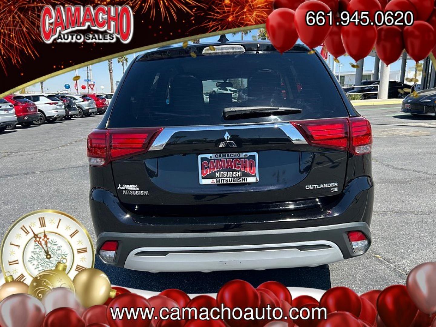 2019 Black Mitsubishi Outlander (JA4AD3A3XKZ) with an 4-Cyl 2.4 Liter engine, Automatic CVT transmission, located at 412 Auto Vista Drive, Palmdale, CA, 93551, (661) 945-0620, 34.592636, -118.136681- Photo#4
