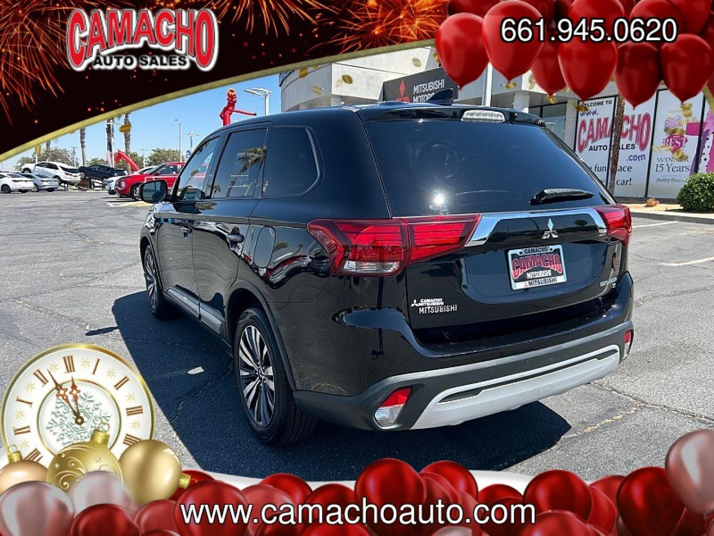 2019 Black Mitsubishi Outlander (JA4AD3A3XKZ) with an 4-Cyl 2.4 Liter engine, Automatic CVT transmission, located at 412 Auto Vista Drive, Palmdale, CA, 93551, (661) 945-0620, 34.592636, -118.136681- Photo#5