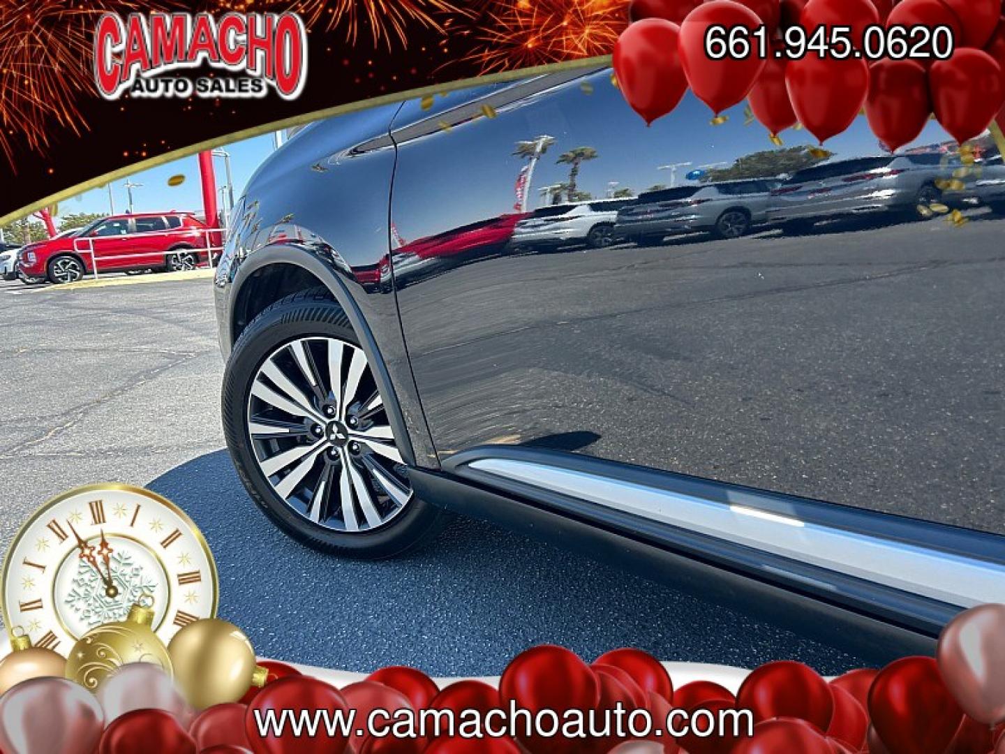 2019 Black Mitsubishi Outlander (JA4AD3A3XKZ) with an 4-Cyl 2.4 Liter engine, Automatic CVT transmission, located at 412 Auto Vista Drive, Palmdale, CA, 93551, (661) 945-0620, 34.592636, -118.136681- Photo#10