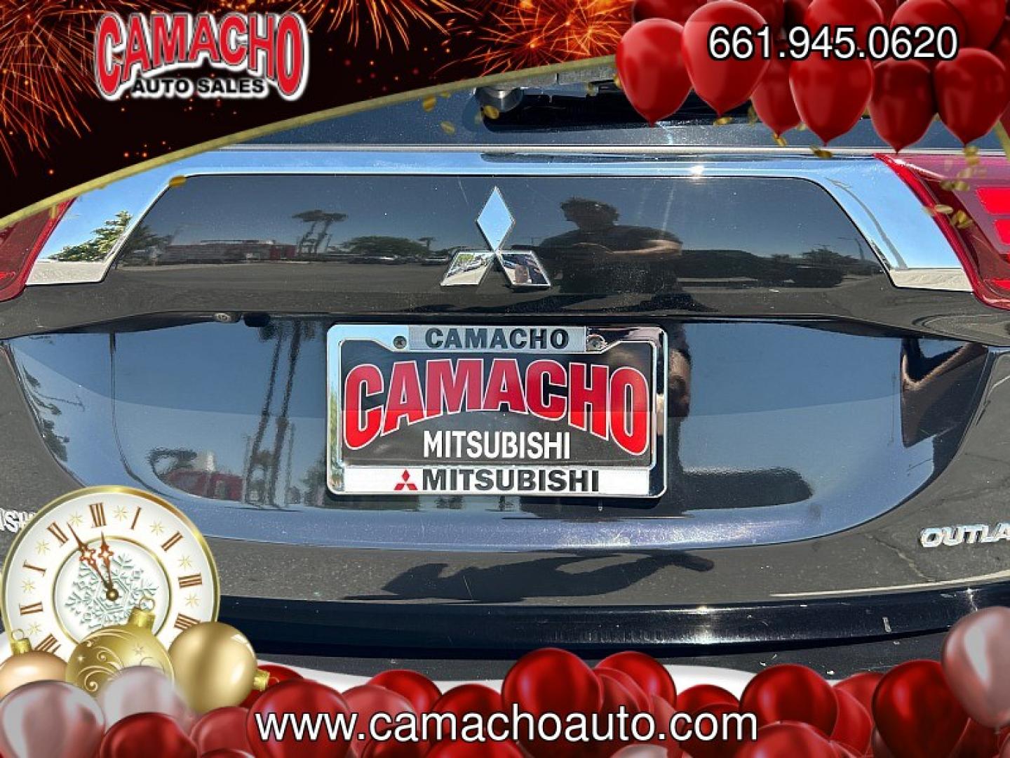 2019 Black Mitsubishi Outlander (JA4AD3A3XKZ) with an 4-Cyl 2.4 Liter engine, Automatic CVT transmission, located at 412 Auto Vista Drive, Palmdale, CA, 93551, (661) 945-0620, 34.592636, -118.136681- Photo#15