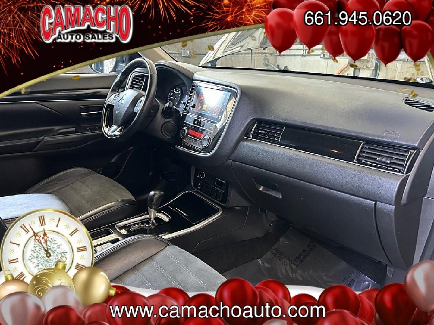 2019 Black Mitsubishi Outlander (JA4AD3A3XKZ) with an 4-Cyl 2.4 Liter engine, Automatic CVT transmission, located at 412 Auto Vista Drive, Palmdale, CA, 93551, (661) 945-0620, 34.592636, -118.136681- Photo#24