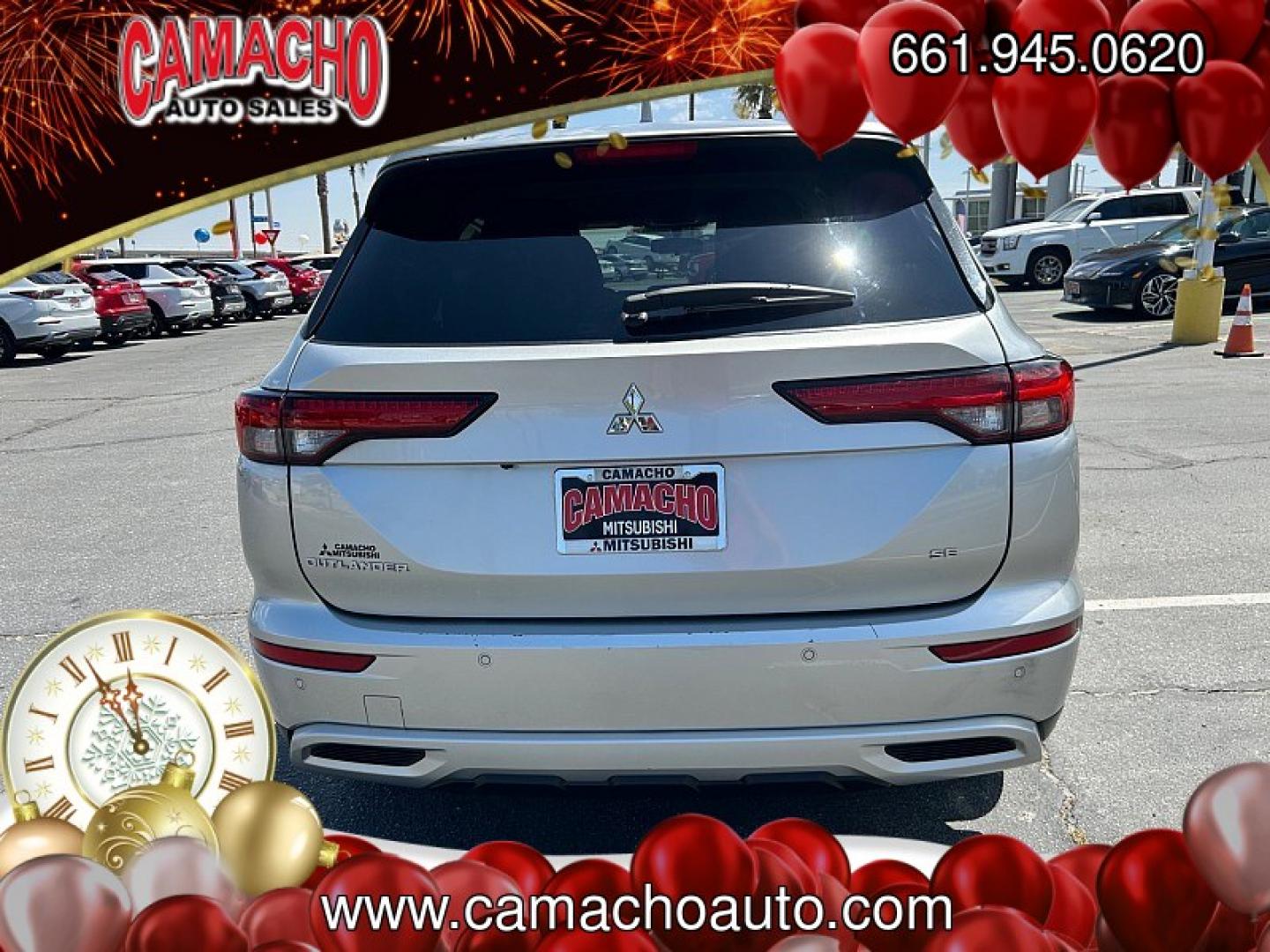2024 Silver Mitsubishi Outlander (JA4J3VA84RZ) with an 4-Cyl 2.5 Liter engine, Automatic CVT transmission, located at 412 Auto Vista Drive, Palmdale, CA, 93551, (661) 945-0620, 34.592636, -118.136681- Photo#3