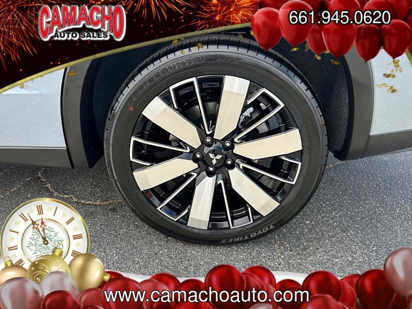 2026 Gray Mitsubishi Outlander (JA4J3VAB4TZ) with an 4-Cyl Turbo Hybrid 1.5 Liter engine, Automatic CVT transmission, located at 412 Auto Vista Drive, Palmdale, CA, 93551, (661) 945-0620, 34.592636, -118.136681- Photo#9
