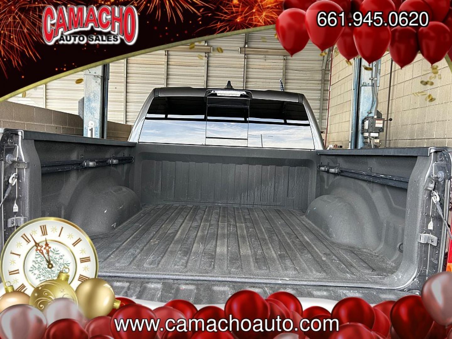 2022 Gray Ram 1500 4WD (1C6SRFU94NN) with an V8 HEMI 6.2 Liter engine, Automatic 8-Spd transmission, located at 412 Auto Vista Drive, Palmdale, CA, 93551, (661) 945-0620, 34.592636, -118.136681- Photo#31