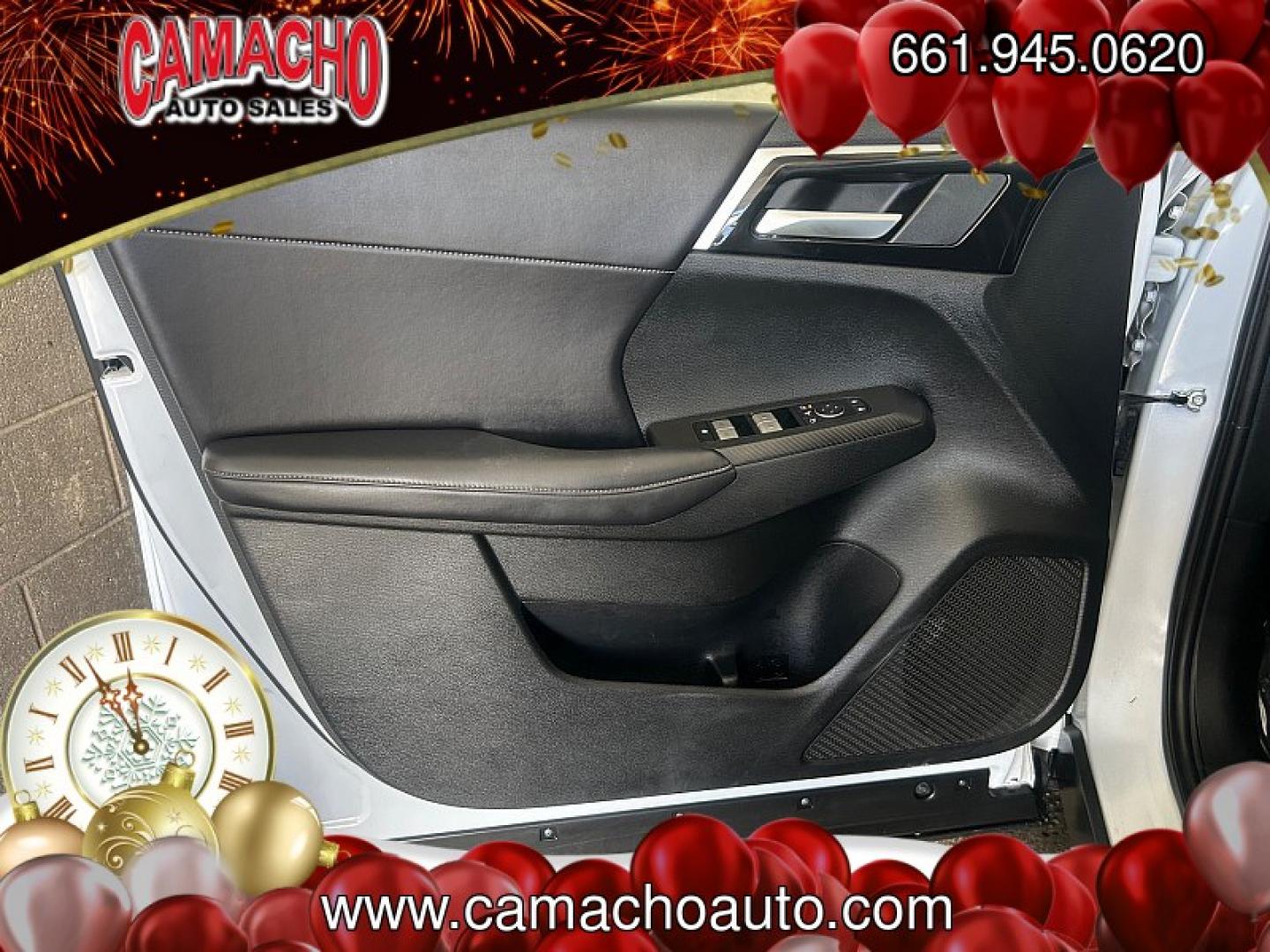 2024 White Mitsubishi Outlander (JA4J4VA82RZ) with an 4-Cyl 2.5 Liter engine, Automatic CVT transmission, located at 412 Auto Vista Drive, Palmdale, CA, 93551, (661) 945-0620, 34.592636, -118.136681- Photo#18