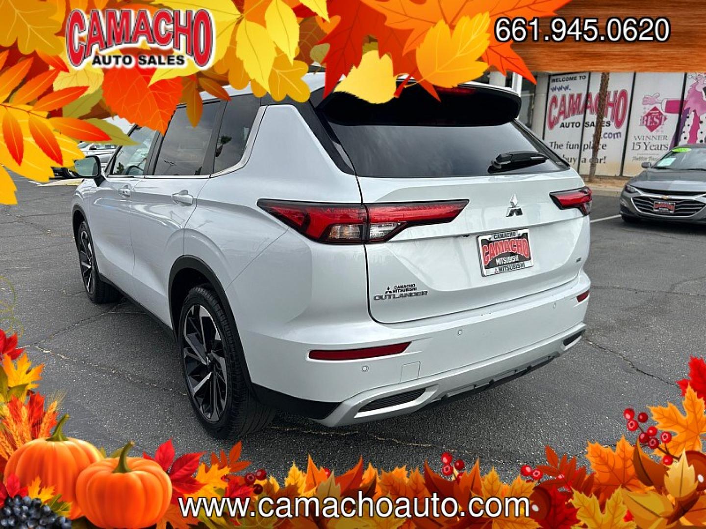 2024 White Mitsubishi Outlander (JA4J4VA87RZ) with an 4-Cyl 2.5 Liter engine, Automatic CVT transmission, located at 412 Auto Vista Drive, Palmdale, CA, 93551, (661) 945-0620, 34.592636, -118.136681- Photo#1