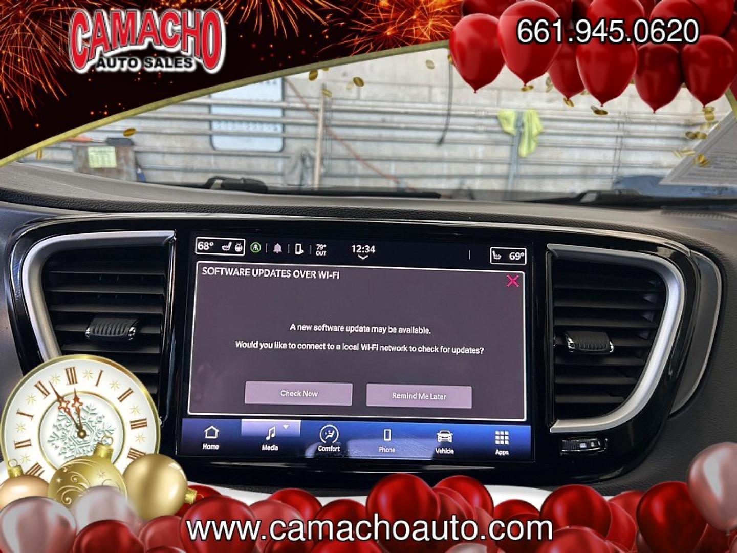 2017 Chevrolet Silverado 1500 4WD (3GCUKNEC7HG) , Automatic 6-Spd HD w/Overdrive transmission, located at 412 Auto Vista Drive, Palmdale, CA, 93551, (661) 945-0620, 34.592636, -118.136681- Photo#20