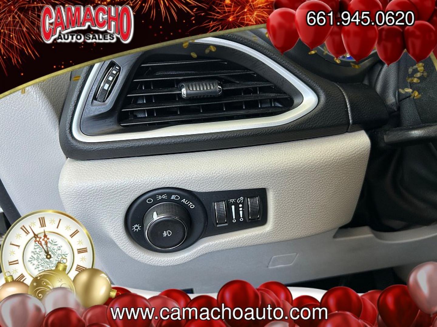 2017 Chevrolet Silverado 1500 4WD (3GCUKNEC7HG) , Automatic 6-Spd HD w/Overdrive transmission, located at 412 Auto Vista Drive, Palmdale, CA, 93551, (661) 945-0620, 34.592636, -118.136681- Photo#25