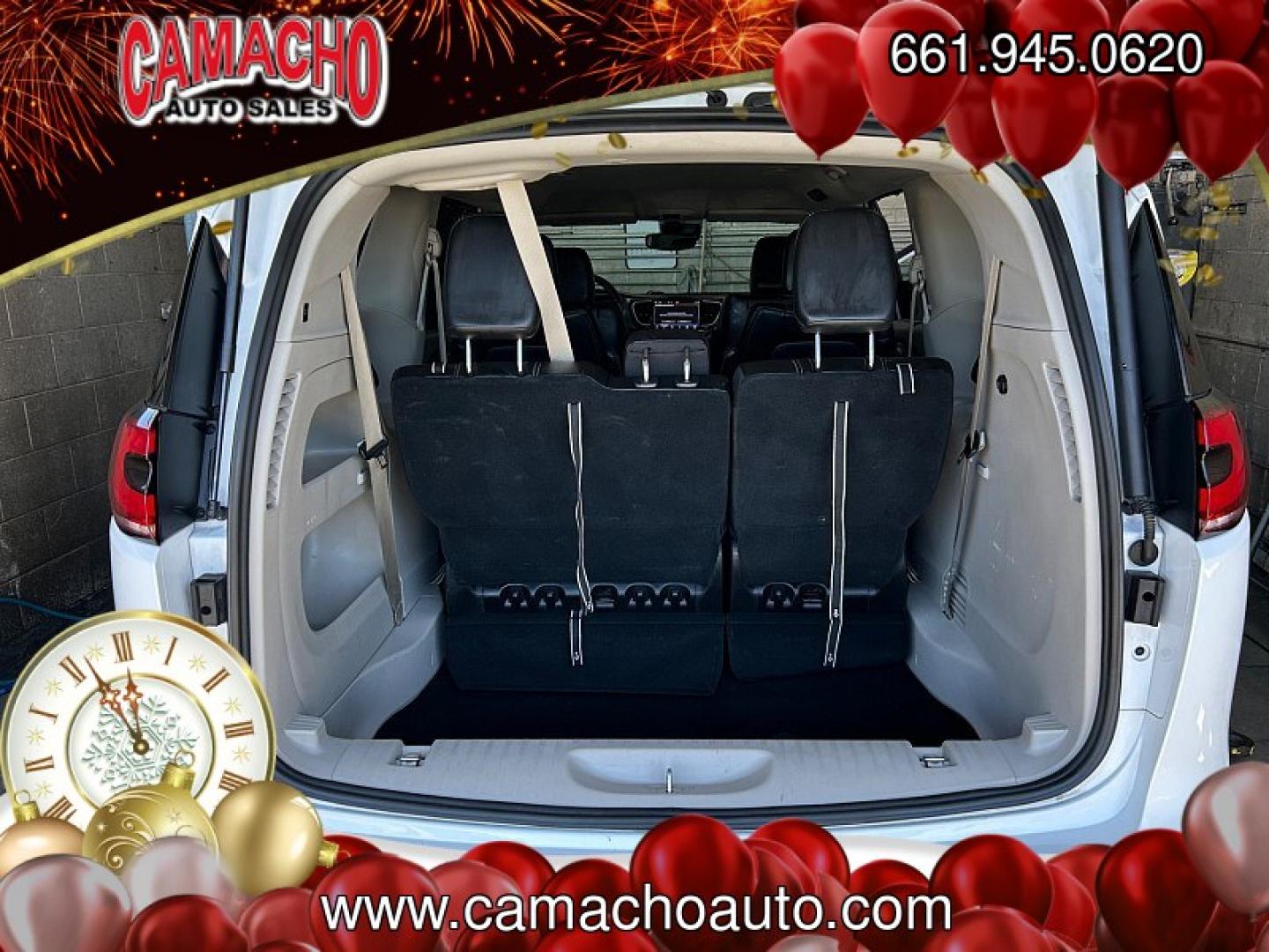 2017 Chevrolet Silverado 1500 4WD (3GCUKNEC7HG) , Automatic 6-Spd HD w/Overdrive transmission, located at 412 Auto Vista Drive, Palmdale, CA, 93551, (661) 945-0620, 34.592636, -118.136681- Photo#30