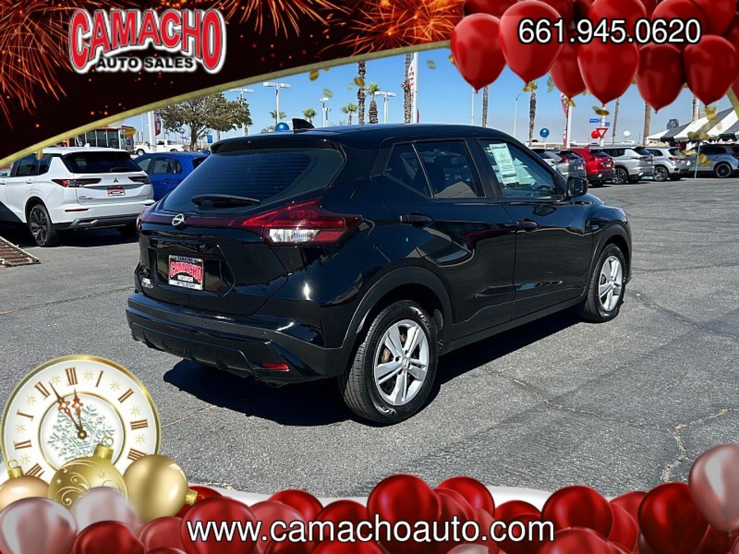 2022 Black Nissan Kicks (3N1CP5BV9NL) with an 4-Cyl 1.6 Liter engine, Automatic CVT w/Xtronic transmission, located at 412 Auto Vista Drive, Palmdale, CA, 93551, (661) 945-0620, 34.592636, -118.136681- Photo#2