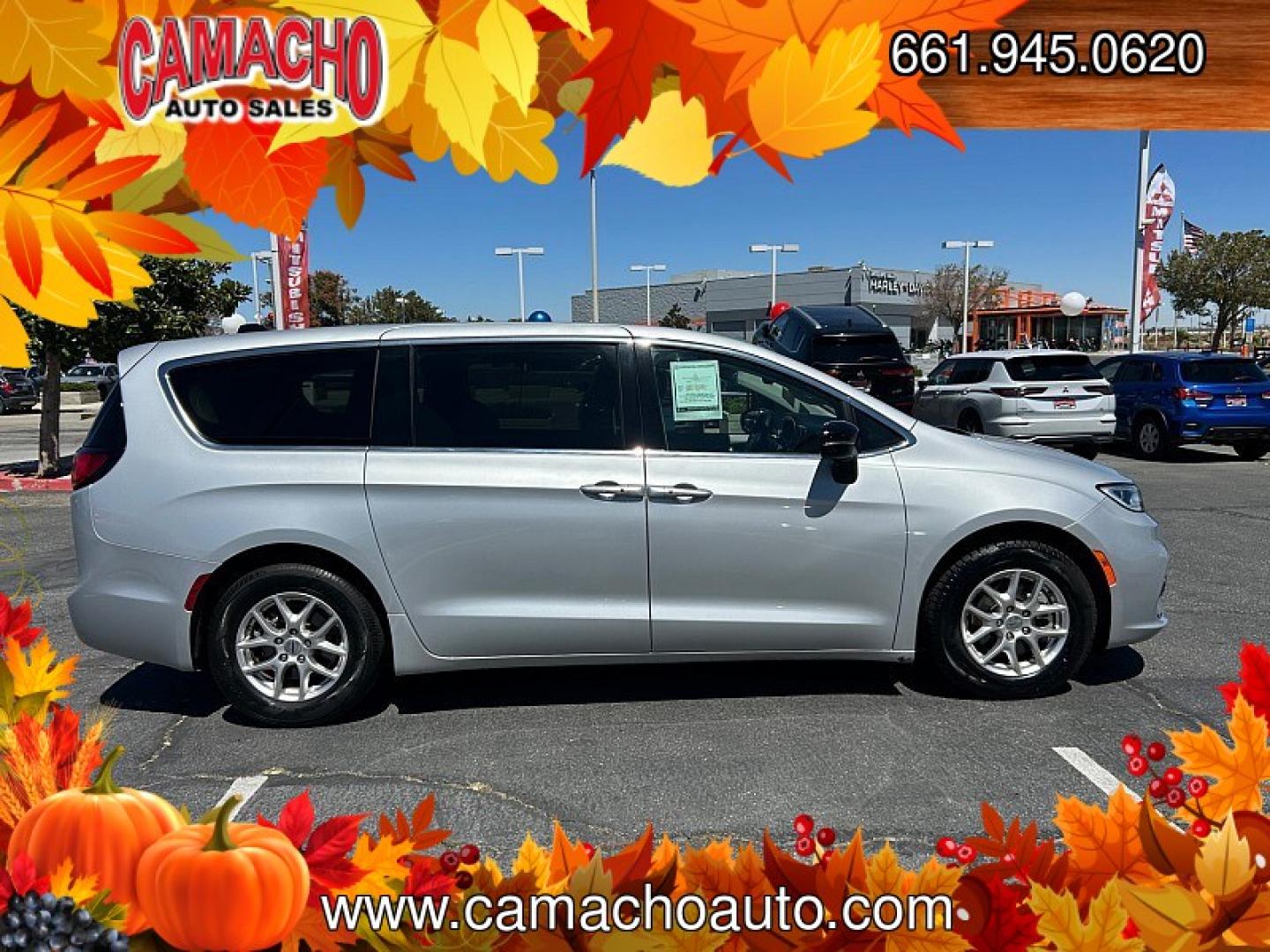 2024 SILVER Chrysler Pacifica (2C4RC1BG0RR) with an V6 3.6 Liter engine, Automatic 9-Spd transmission, located at 412 Auto Vista Drive, Palmdale, CA, 93551, (661) 945-0620, 34.592636, -118.136681- Photo#5
