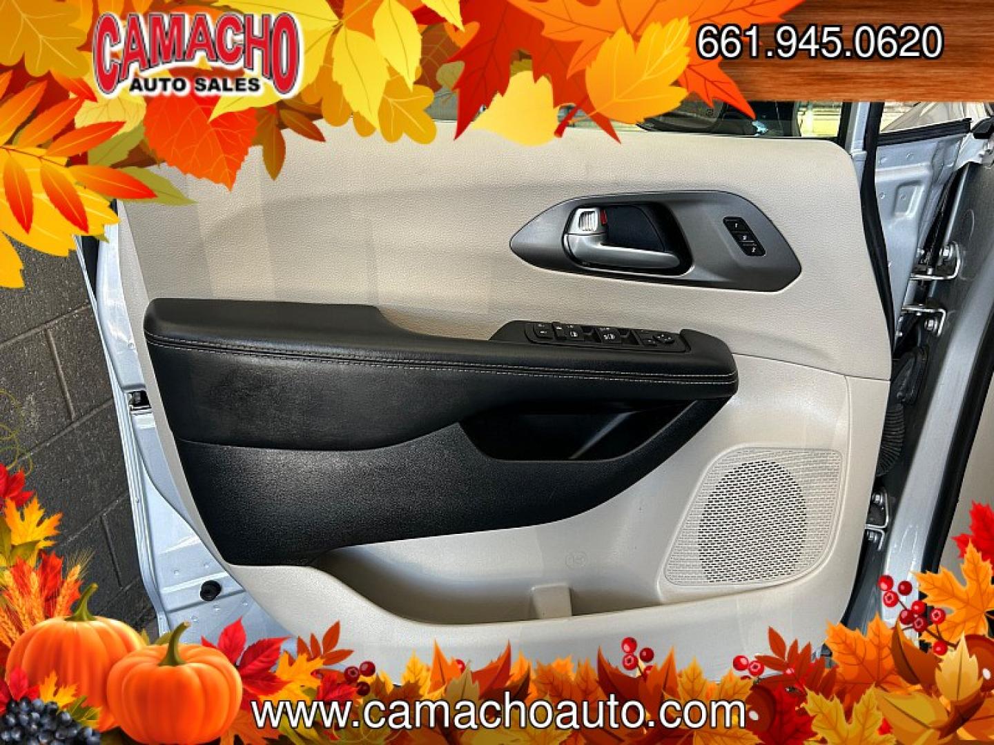2024 SILVER Chrysler Pacifica (2C4RC1BG0RR) with an V6 3.6 Liter engine, Automatic 9-Spd transmission, located at 412 Auto Vista Drive, Palmdale, CA, 93551, (661) 945-0620, 34.592636, -118.136681- Photo#16