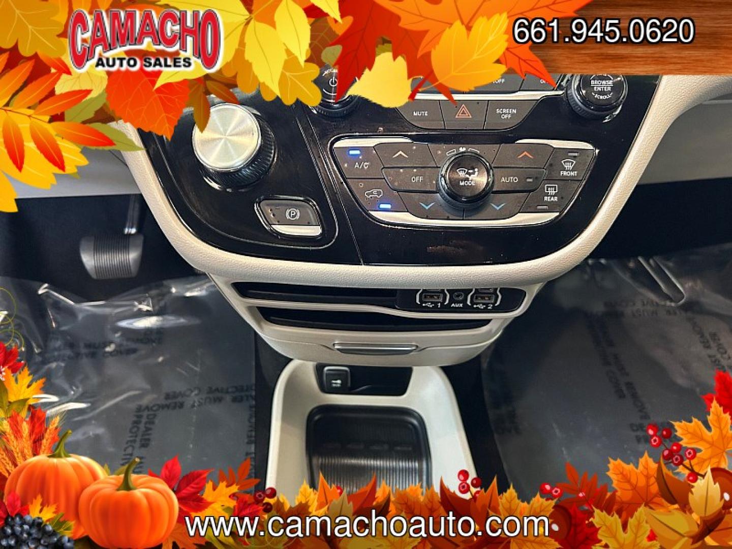 2024 SILVER Chrysler Pacifica (2C4RC1BG0RR) with an V6 3.6 Liter engine, Automatic 9-Spd transmission, located at 412 Auto Vista Drive, Palmdale, CA, 93551, (661) 945-0620, 34.592636, -118.136681- Photo#23