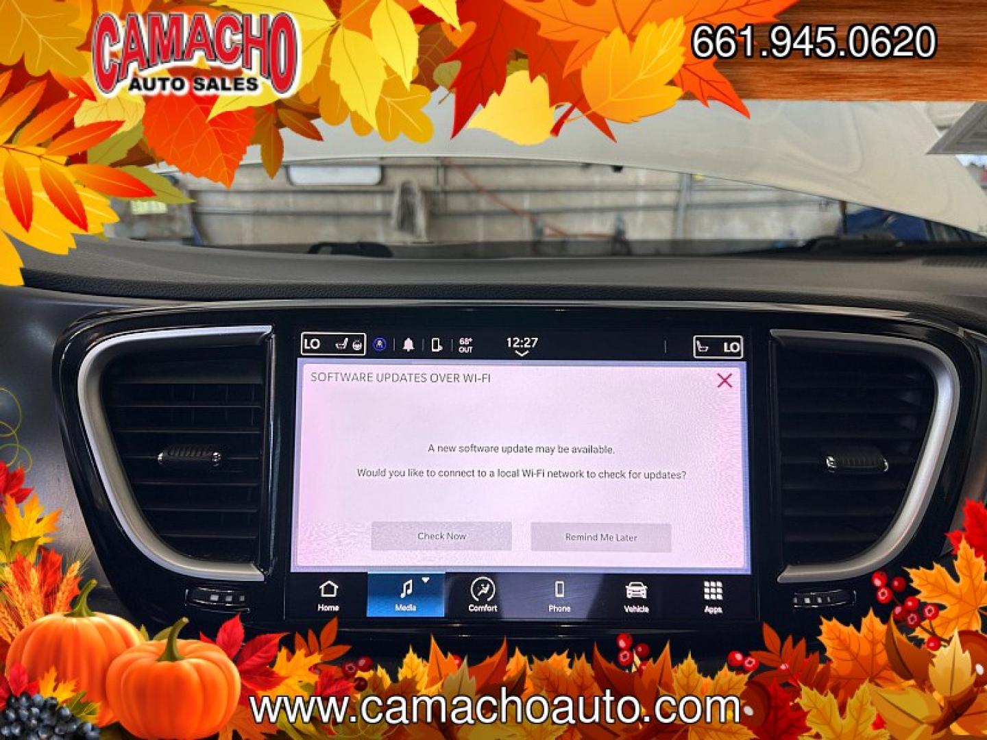 2024 SILVER Chrysler Pacifica (2C4RC1BG0RR) with an V6 3.6 Liter engine, Automatic 9-Spd transmission, located at 412 Auto Vista Drive, Palmdale, CA, 93551, (661) 945-0620, 34.592636, -118.136681- Photo#24