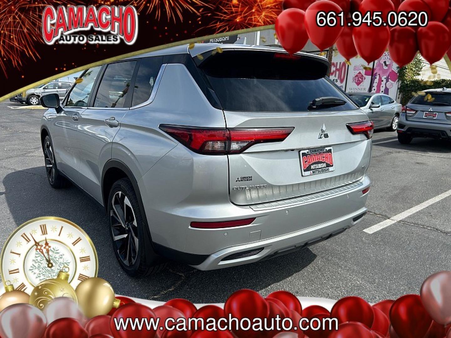 2022 SILVER Mitsubishi Outlander (JA4J3UA86NZ) with an 4-Cyl 2.5 Liter engine, Automatic CVT transmission, located at 412 Auto Vista Drive, Palmdale, CA, 93551, (661) 945-0620, 34.592636, -118.136681- Photo#4