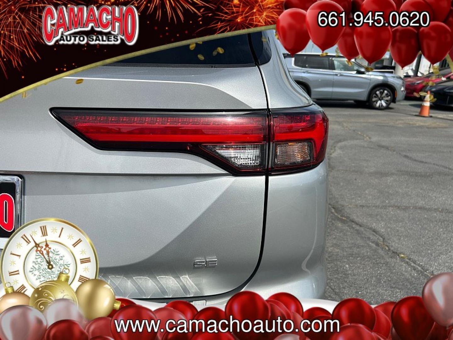 2022 SILVER Mitsubishi Outlander (JA4J3UA86NZ) with an 4-Cyl 2.5 Liter engine, Automatic CVT transmission, located at 412 Auto Vista Drive, Palmdale, CA, 93551, (661) 945-0620, 34.592636, -118.136681- Photo#12