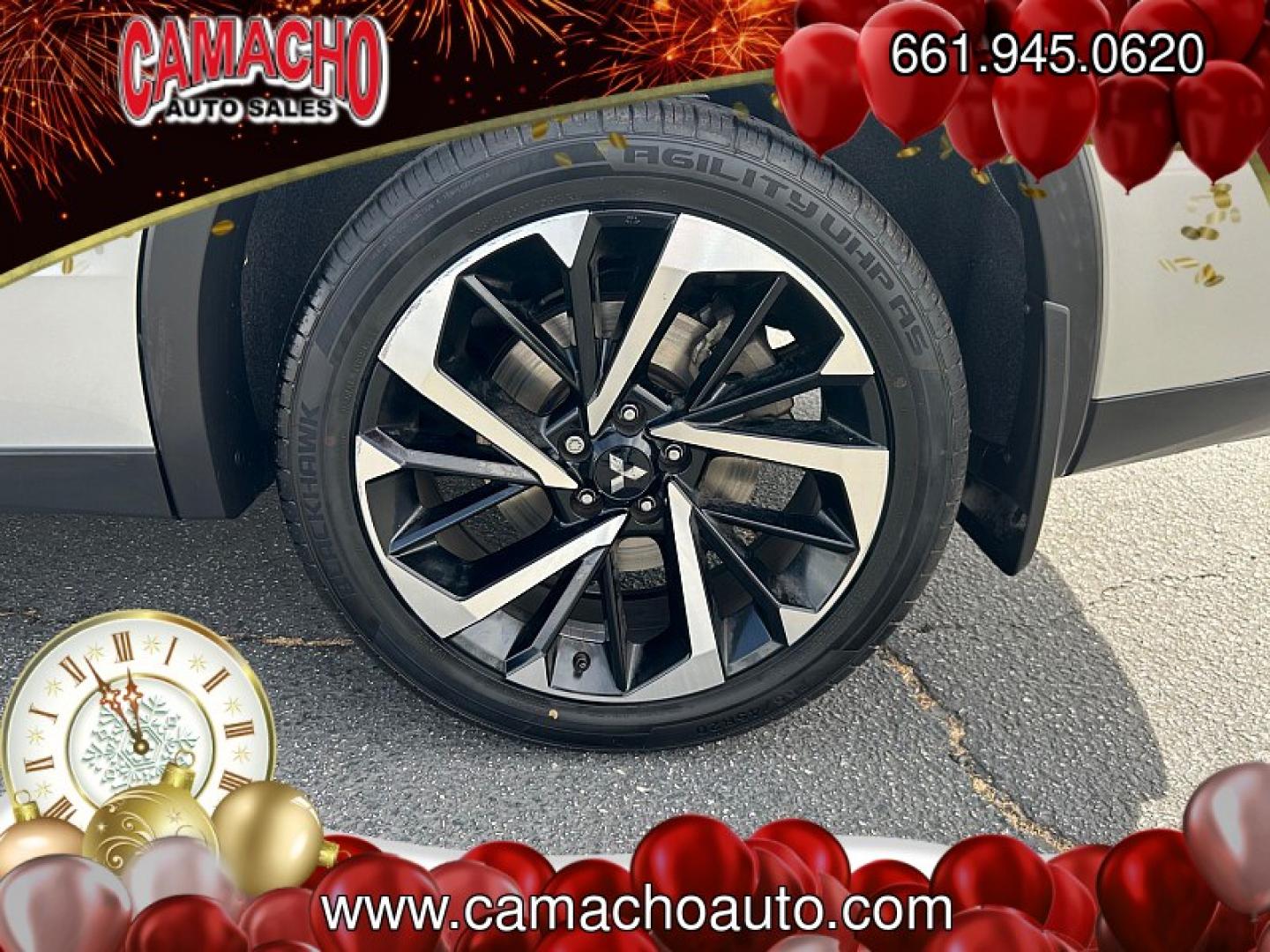 2022 SILVER Mitsubishi Outlander (JA4J3UA86NZ) with an 4-Cyl 2.5 Liter engine, Automatic CVT transmission, located at 412 Auto Vista Drive, Palmdale, CA, 93551, (661) 945-0620, 34.592636, -118.136681- Photo#13